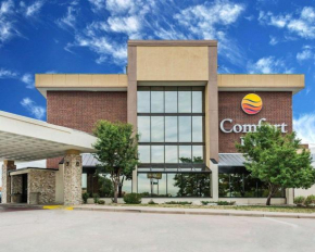 Отель Comfort Inn Denver East  Денвер